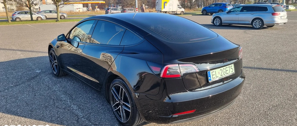 Tesla Model 3 cena 90000 przebieg: 83400, rok produkcji 2019 z Łódź małe 667